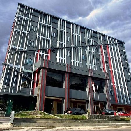 New Hollywood Hotel Pekanbaru Dış mekan fotoğraf