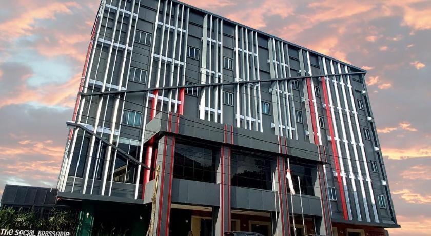 New Hollywood Hotel Pekanbaru Dış mekan fotoğraf