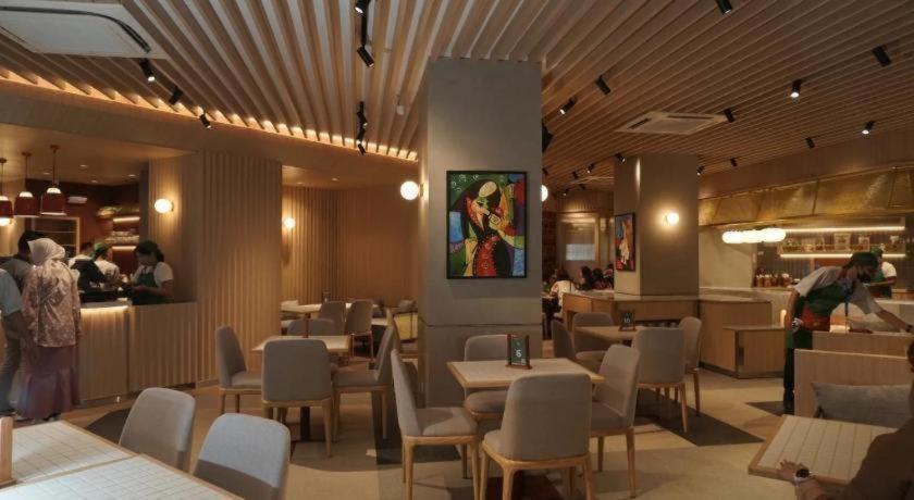 New Hollywood Hotel Pekanbaru Dış mekan fotoğraf